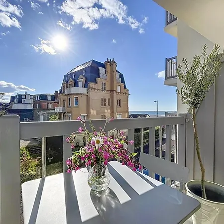 Διαμέρισμα Charming T2 With Balcony Close To The *